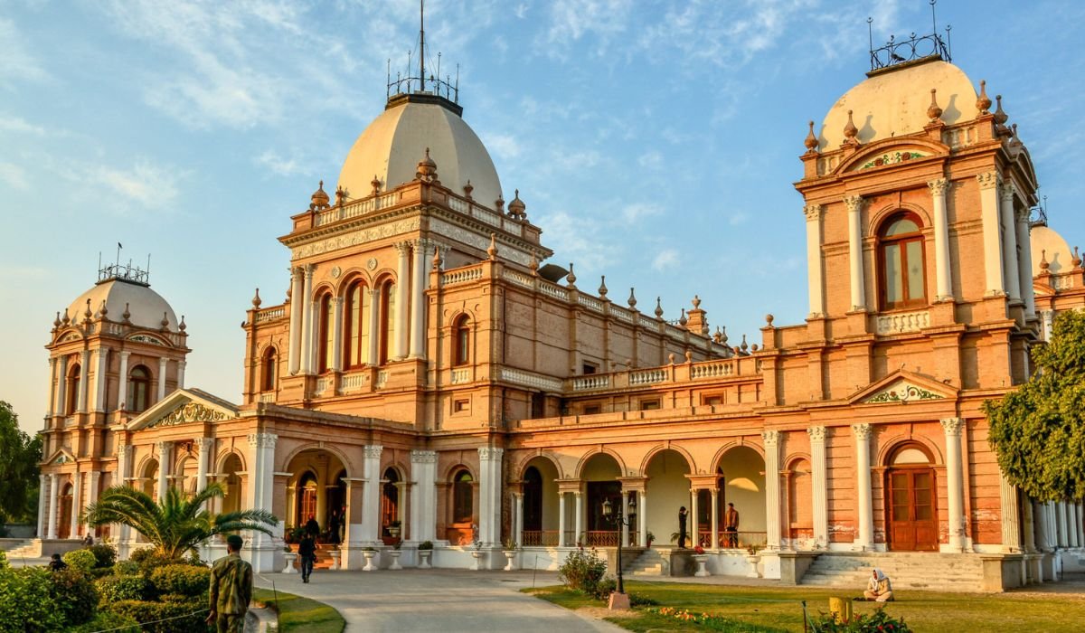 Car Tracker Company in Bahawalpur Best Car Tracker Company in